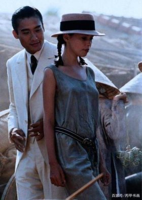 中外跨国情侣故事、很火的一对情侣