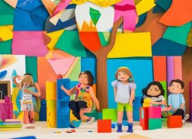 幼儿园的故事主题画（幼儿园的故事多主题简笔画）