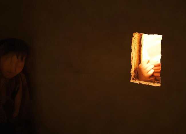 儿童故事凿壁偷光ppt课件，凿壁偷光故事简单