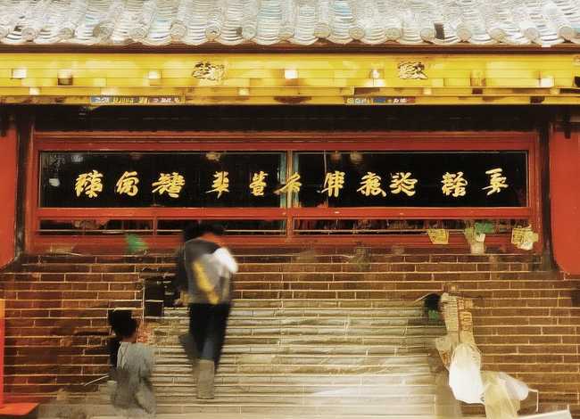 讲讲班级中那些伤心难过的故事；讲讲班级中那些伤心难过的故事50字