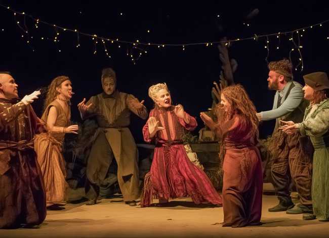 六人故事表演，六人故事表演节目