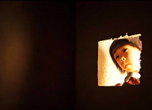 儿童故事凿壁偷光ppt课件，凿壁偷光故事简单