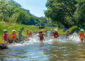 小河儿童视频 小河 儿童画