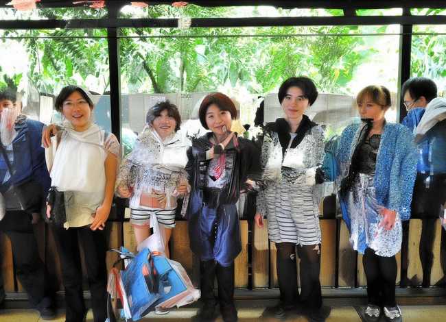 讲讲班级中那些伤心难过的故事；讲讲班级中那些伤心难过的故事50字