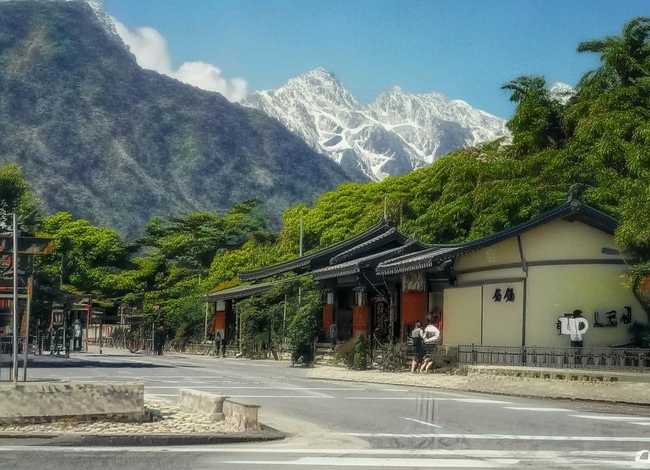 嫦娥奔月的故事简版，嫦娥奔月的故事简版50字