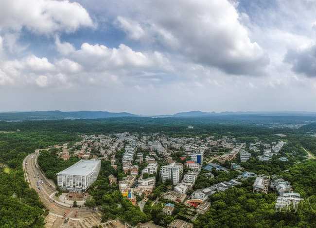 月亮的传说故事简短50字;月亮的传说故事简短50字左右 月亮的传说故事简短50字;月亮的传说故事简短50字左右