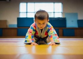 儿童柔术最极限的前折 - 儿童柔术训练前折