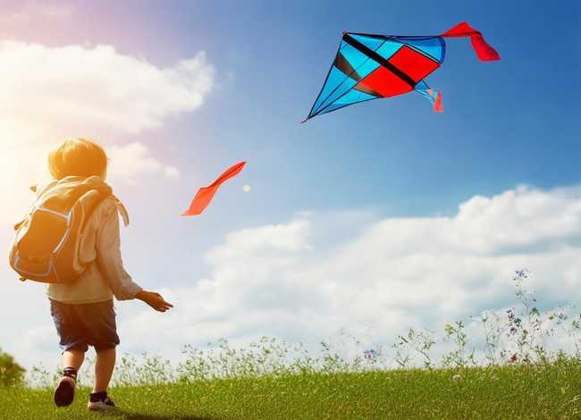 儿童上学归来早;儿童上学归来早忙趁东风放纸鸢 儿童上学归来早;儿童上学归来早忙趁东风放纸鸢