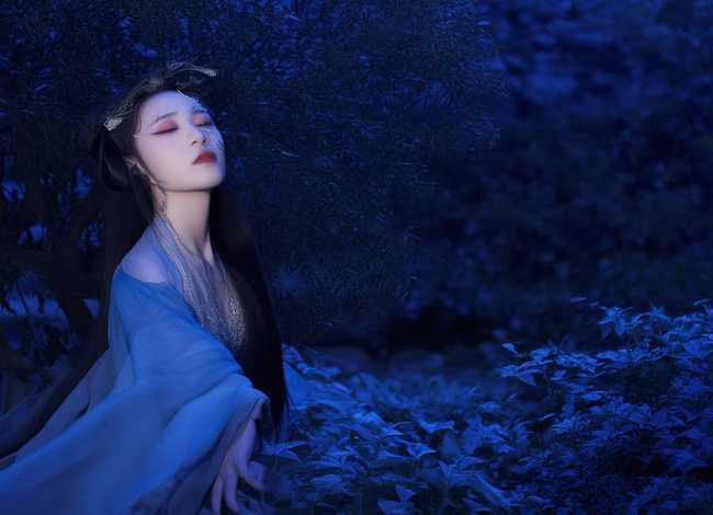 甄姬和小男孩的故事(甄姬和小男孩的故事简介) 甄姬和小男孩的故事(甄姬和小男孩的故事简介)