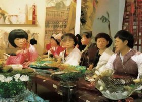 郑和小故事100字左右（郑和小故事100字左右三年级）