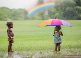 伞的孩子故事书免费看，有伞的孩子和没伞的孩子的故事