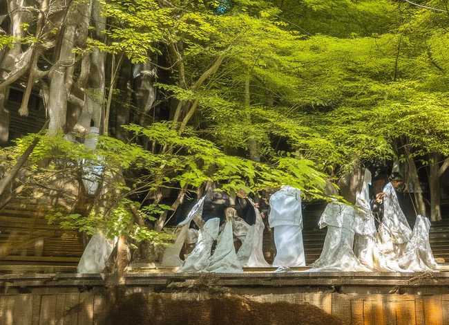 名人读书故事简短，名人读书故事简短30字以内