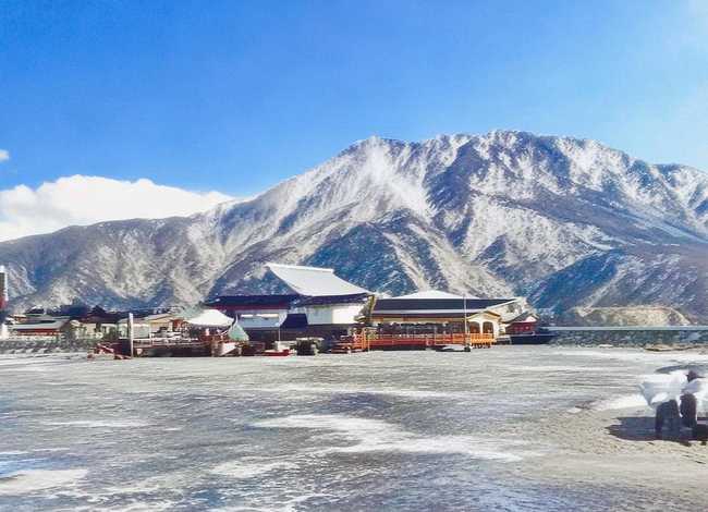 东施效颦的故事告诉我们什么道理（东施效颦的故事告诉我们什么道理20字）