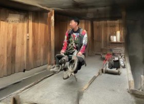 东施效颦的故事简写；东施效颦的故事简写50字