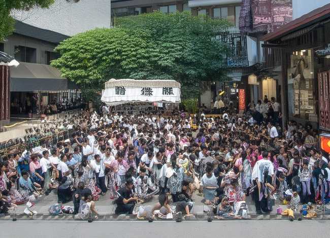 吴用智取生辰纲故事、吴用智取生辰纲故事概括100字