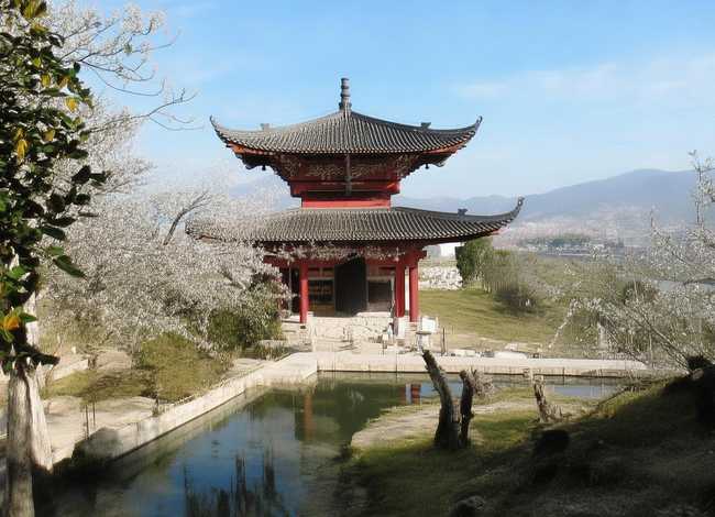 退避三舍的故事简介，退避三舍的故事简介30字