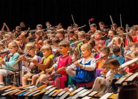 儿童乐器演奏演出串词；儿童乐器演奏演出串词大全