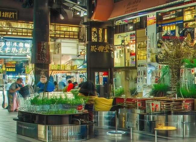 尊师的故事30字左右 尊师的故事30字左右简短