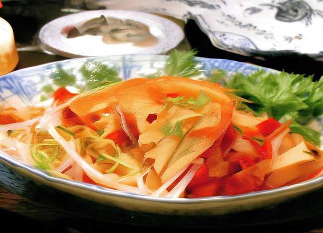 民间传说的故事2、民间传说的故事20个字左右