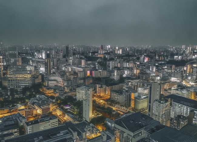 刮目相看的故事梗概，刮目相看的故事梗概50字