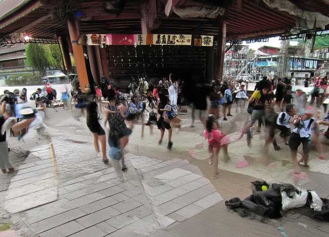 冬不拉的故事主要内容 冬不拉的故事主要内容50字