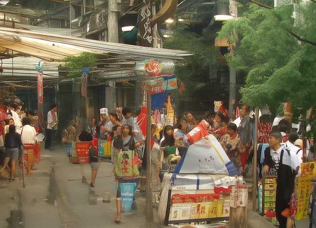 六岁男孩睡前听的故事；六岁男孩睡前听的故事书