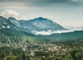 樱校霸道总裁故事，樱花校园霸道总裁爱上我大结局