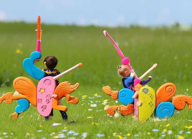 儿童矛与盾的故事；矛与盾的寓言故事视频