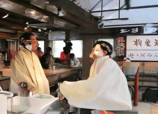 关于多肉的故事50字（关于多肉的故事50字作文）