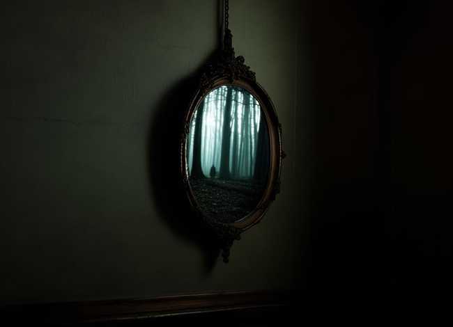 关于镜子的小故事 关于镜子的小故事50字