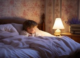 电台睡前故事稿子、电台睡前小故事稿子