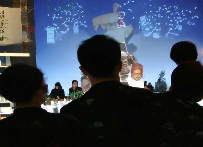 乌鸦反哺的故事50字 乌鸦反哺的故事50字概括