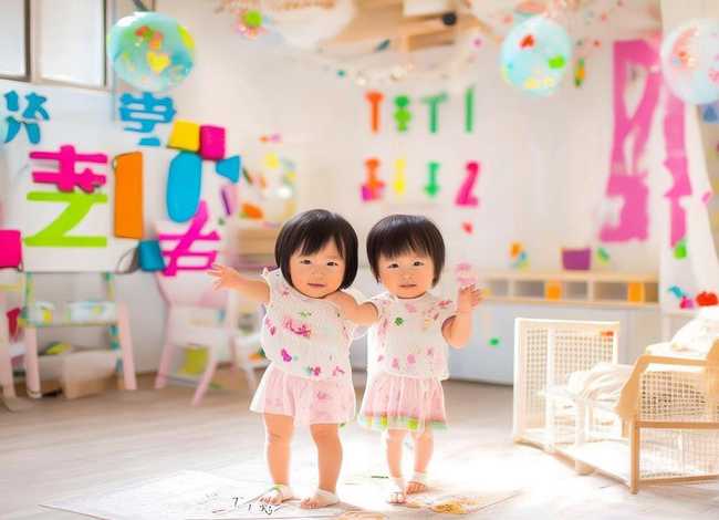 宝贝故事儿童摄影会所；宝贝1+1儿童摄影电话