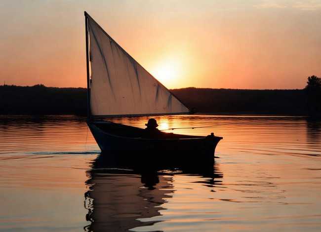 有关小船的小故事 - 有关小船的小故事简短