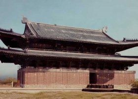 凿壁偷光的故事100字；凿壁偷光的故事100字左右四年级