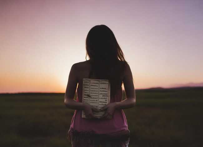 一个独生女的故事歌曲、一个独生女的故事歌曲歌词