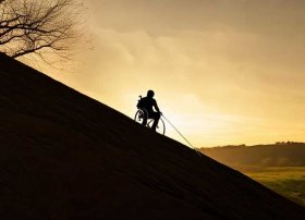 残疾人励志故事典型材料；残疾人励志故事典型材料有哪些