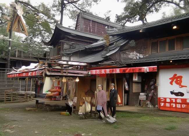 凿壁偷光的故事完整 - 凿壁偷光的故事完整版