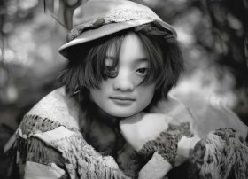 杨幂幼年讲故事视频；杨幂幼年讲故事视频在线观看