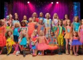 时尚舞台儿童服装、儿童舞台表演服装