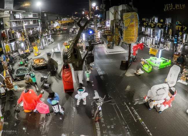 屈原投江的故事简单介绍30，屈原投江的故事简单介绍30字