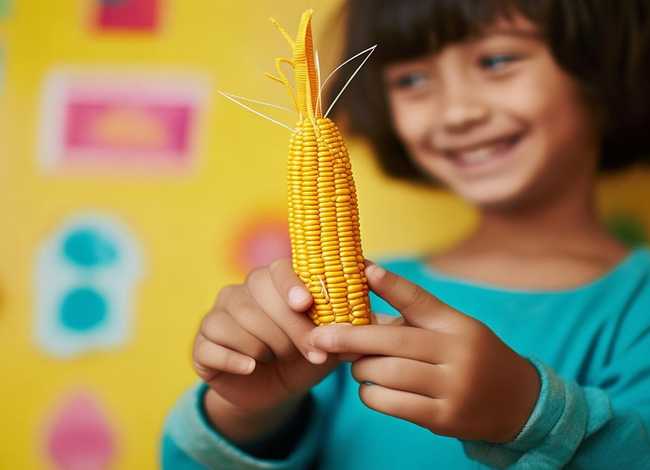 儿童玉米手工作品，儿童制作玉米手工作品简单