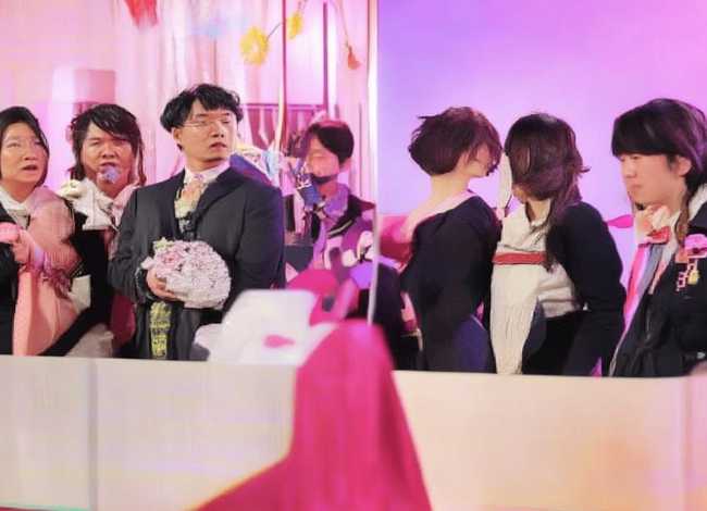 历史故事150字 - 岳飞精忠报国的故事简介(150字) 历史故事150字 - 岳飞精忠报国的故事简介(150字)