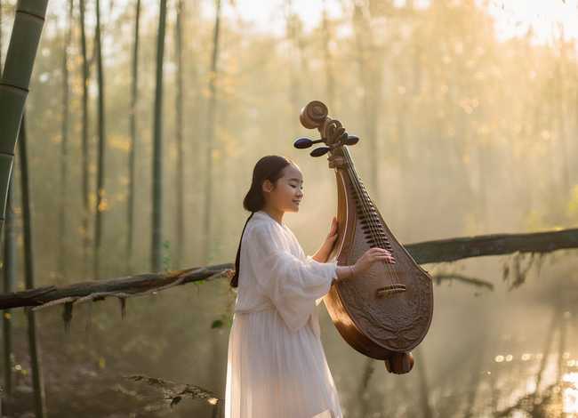 柳桥的故事童声歌曲（二胡小白杨是几级曲）