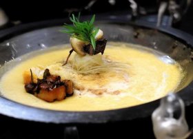 报效祖国的故事 要3个“中华儿女报效祖国,为国争光的故事”短一点的(20个字左