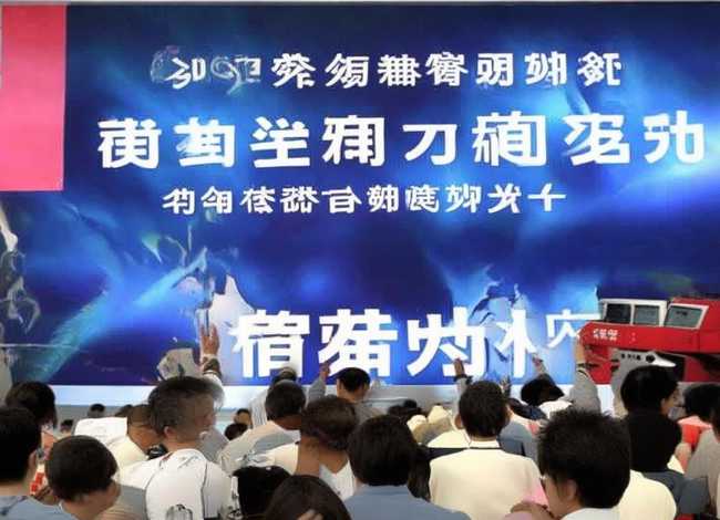 井底之蛙童话故事改编（用动物来写一则童话故事三百个字,这么写）