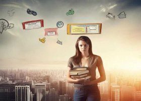 职场小故事100字（用100字概括朱丹的励志成长故事）