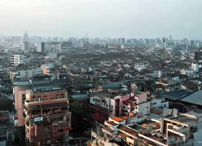 放风筝讲故事 用小猪,松鼠,风筝讲故事200字左右 放风筝讲故事 用小猪,松鼠,风筝讲故事200字左右