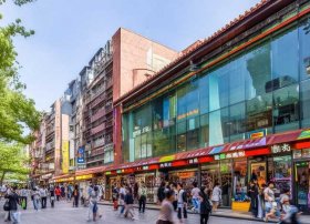 春天故事南部商务区店；五角场的南部商业中心