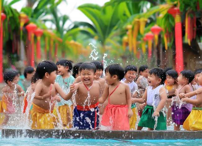 传统节日故事儿童简短二年级,小学二年级泼水节的来历 传统节日故事儿童简短二年级,小学二年级泼水节的来历